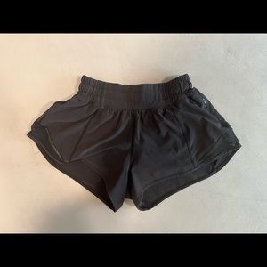 Lululemon black hottie hot shorts